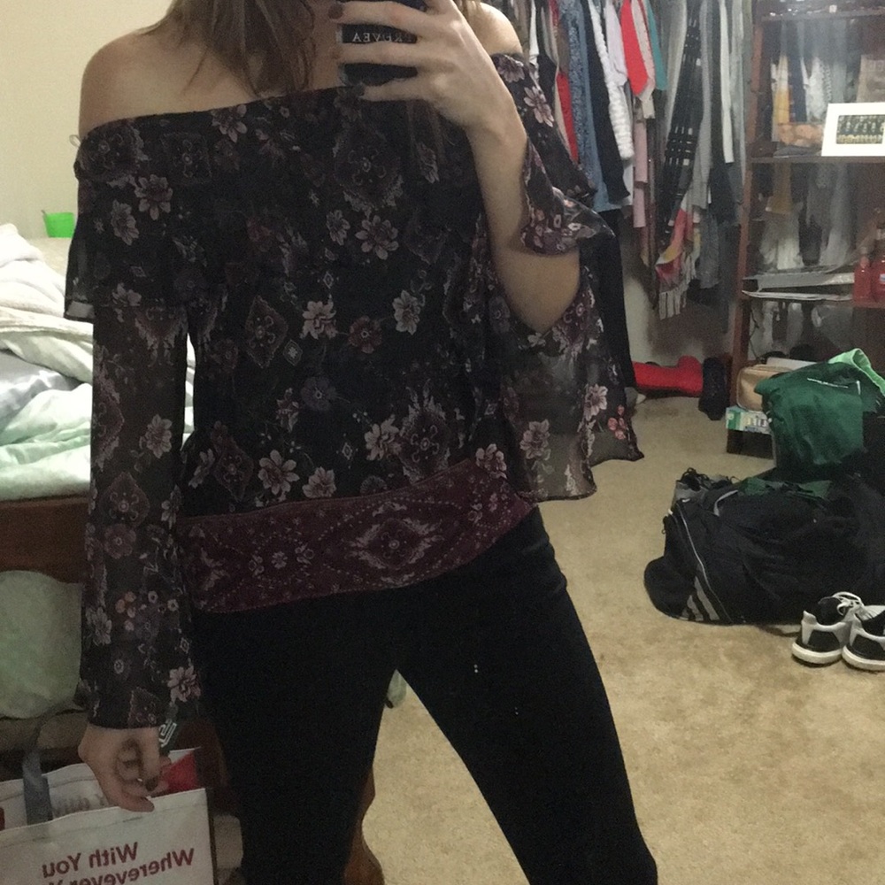 Long-sleeve blouse
